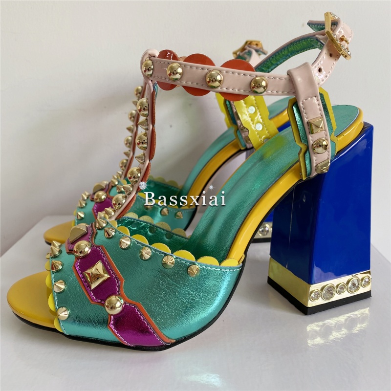 Sandales de Luxe à Rivets et L - Casual Sandal Leather avis et prix