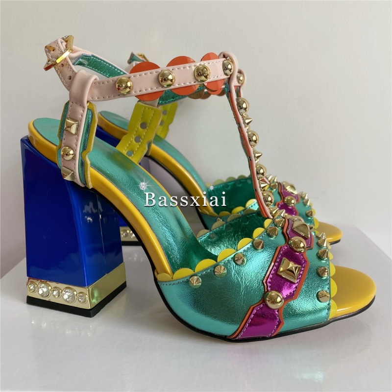 Sandales de Luxe à Rivets et L - Casual Sandal Leather avis et prix